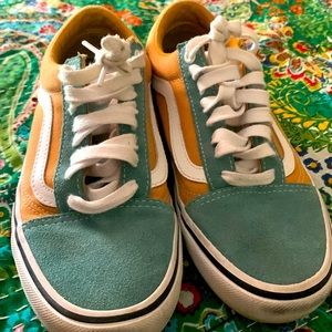 Men’s Vans size 6.5 (also fits woman’s 8)
